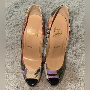 Christian Louboutin- size 37 
Pre worn
Authentic